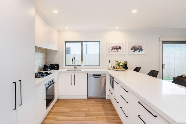 Photo of property in 4a Freedom Drive, Kelvin Grove, Palmerston North, 4414