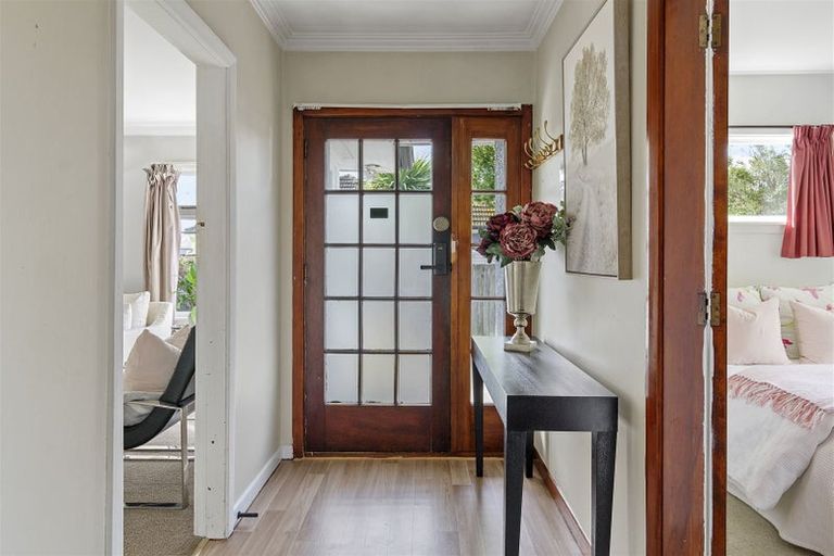 Photo of property in 17 Grimseys Road, Redwood, Christchurch, 8051