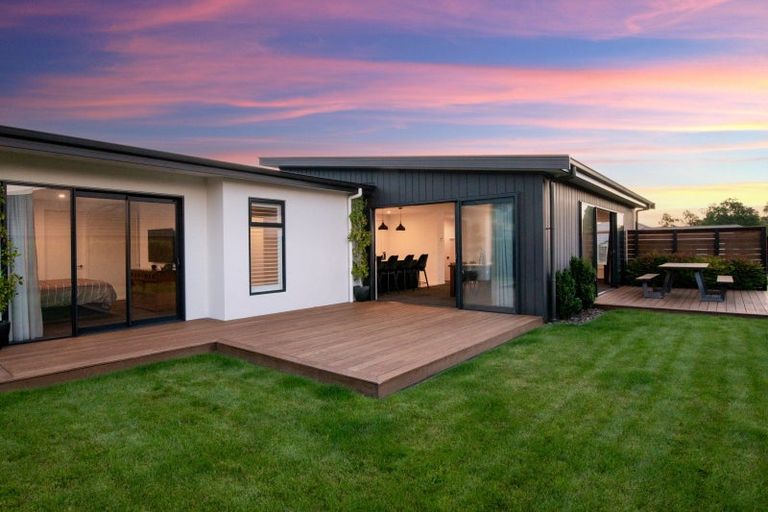 Photo of property in 16 Travers Avenue, Richmond, 7020