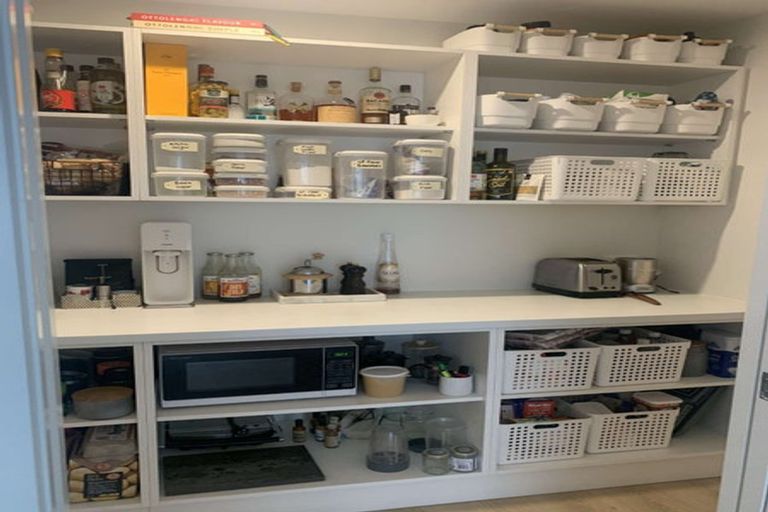 Photo of property in 15 Friesian Close, Jacks Point, 9371