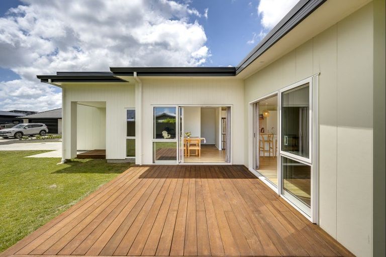 Photo of property in 10 Whariki Crescent, Flaxmere, Hastings, 4120