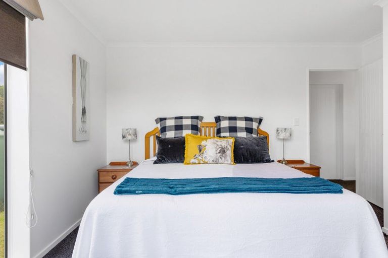 Photo of property in 4 Pinedale Crescent, Riversdale Beach, Masterton, 5872