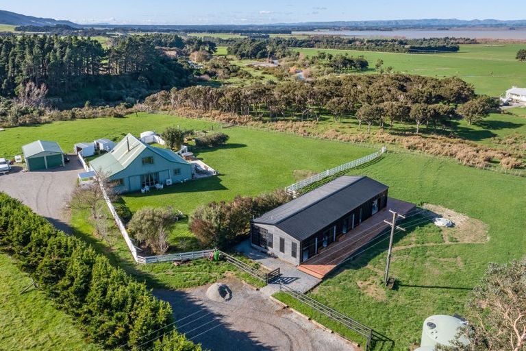 Photo of property in 52 Cross Creek Road, Western Lake, Featherston, 5773