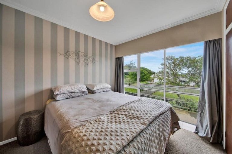 Photo of property in 17 Dives Avenue, Hawera, 4610