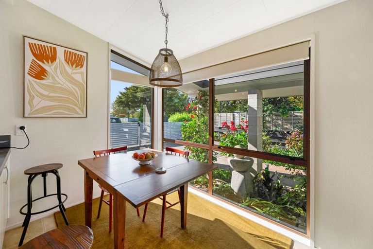 Photo of property in 72 Puketapu Road, Taradale, Napier, 4112