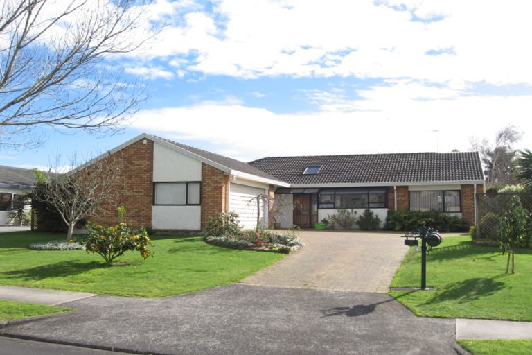 Photo of property in 3 Tolvah Place, Wattle Downs, Auckland, 2103