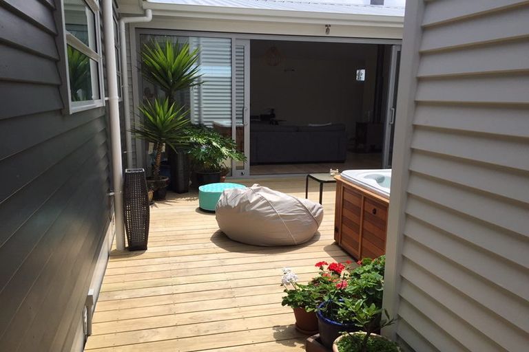 Photo of property in 1220a Papamoa Beach Road, Papamoa Beach, Papamoa, 3118