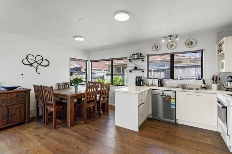 Photo of property in 170c Ridge Road, Howick, Auckland, 2014