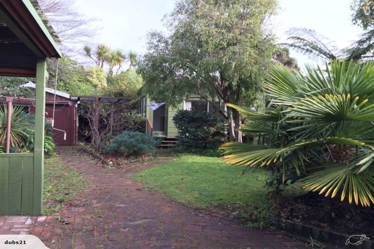 Photo of property in 41 Beachville Road, Redcliffs, Christchurch, 8081