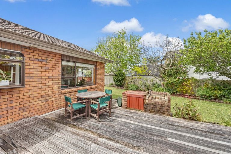Photo of property in 22 Glucina Avenue, West Harbour, Auckland, 0618