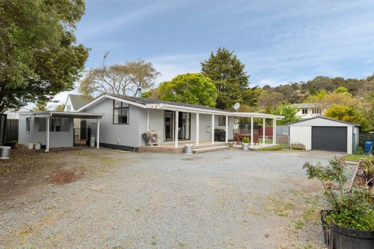 Photo of property in 9a Heretaunga Square, Silverstream, Upper Hutt, 5019