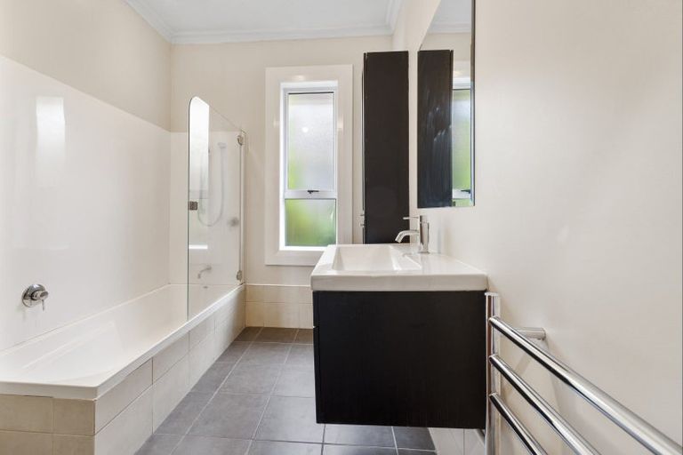 Photo of property in 78 Middleton Road, Kew, Dunedin, 9012