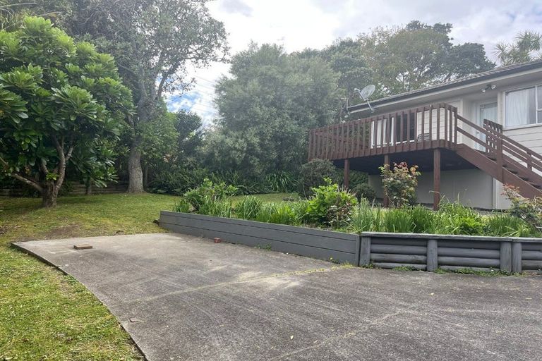 Photo of property in 2/23 Santiago Crescent, Unsworth Heights, Auckland, 0632