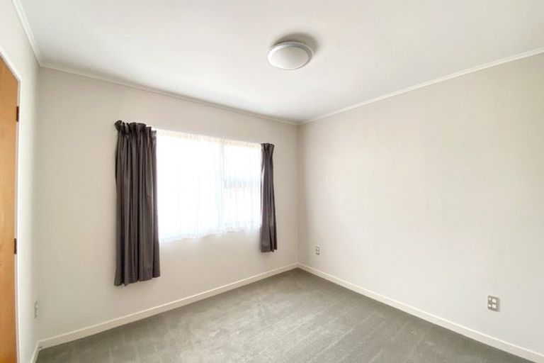 Photo of property in 68 Donovan Street, Blockhouse Bay, Auckland, 0600