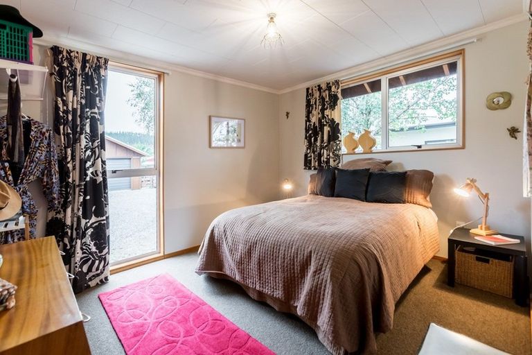 Photo of property in 22 Newcastle Street, Clyde, 9330