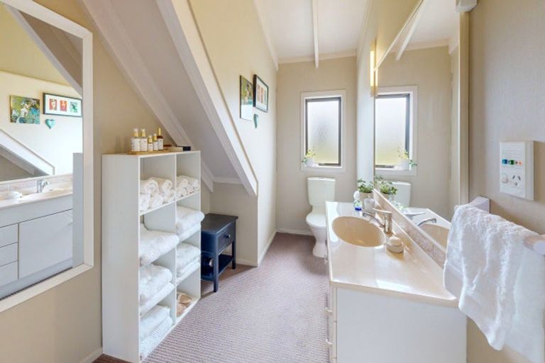 Photo of property in 128 Kiwi Road, Whangamata, 3620