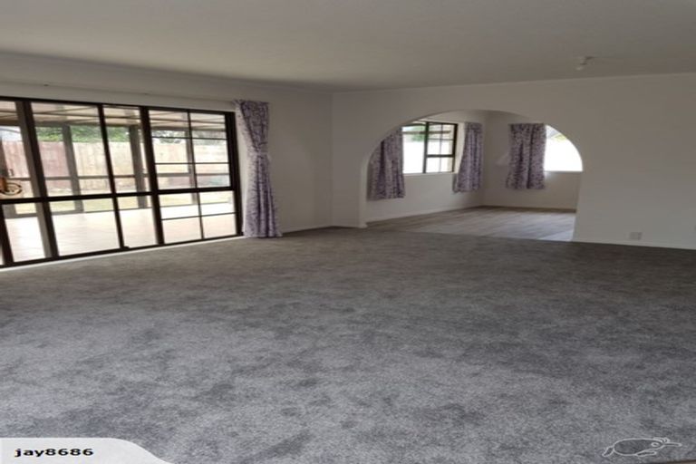 Photo of property in 24 Mcenroe Grove, Naenae, Lower Hutt, 5011