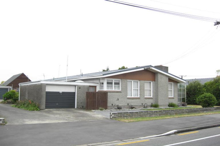 Photo of property in 2/17 Waimairi Road, Upper Riccarton, Christchurch, 8041
