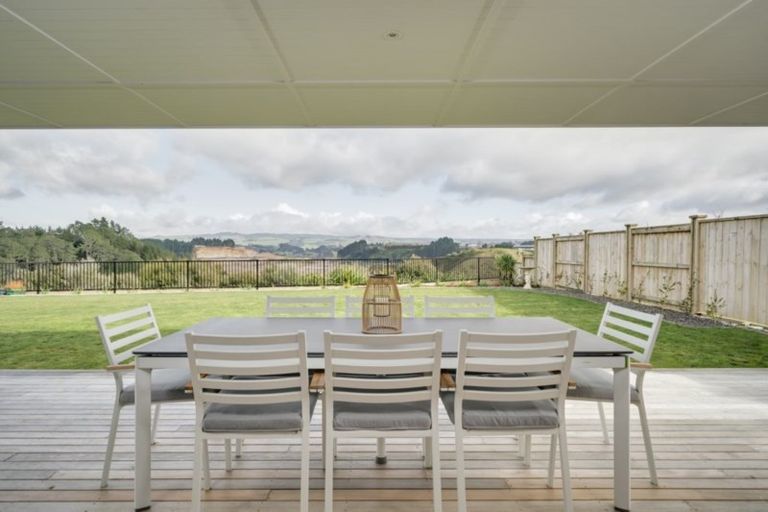 Photo of property in 79 Penetaka Heights, Pyes Pa, Tauranga, 3112