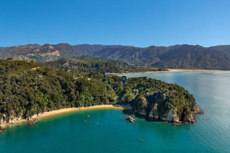 Photo of property in 180 Tokongawa Drive, Kaiteriteri, Motueka, 7197