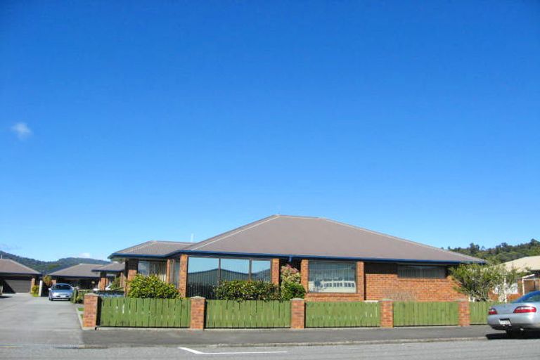 Photo of property in 105c Shakespeare Street, Greymouth, 7805