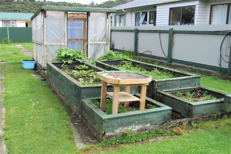 Photo of property in 102 Marsden Road, Greymouth, 7805