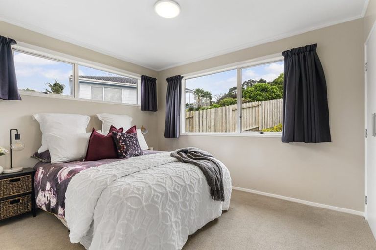 Photo of property in 8 Babington Place, Torbay, Auckland, 0630