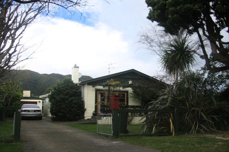 Photo of property in 41 Cambridge Terrace, Waiwhetu, Lower Hutt, 5010
