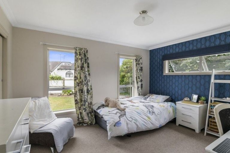 Photo of property in 6 Windsor Place, Levin, 5510