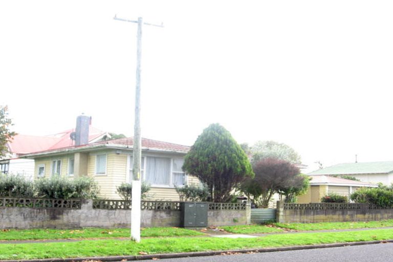 Photo of property in 41 Halsey Road, Manurewa, Auckland, 2102