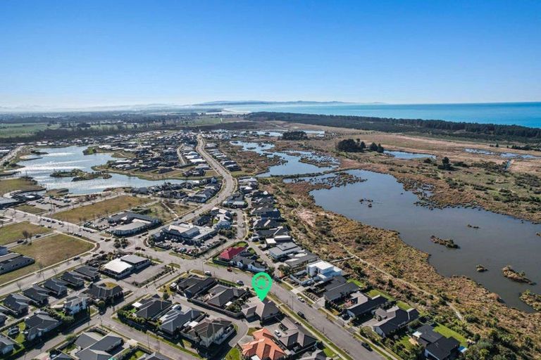 Photo of property in 39 Pegasus Main Street, Pegasus, 7612