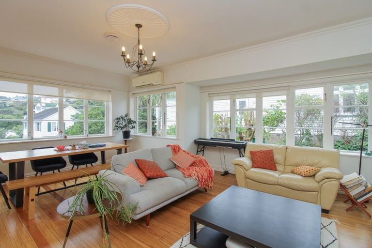 Photo of property in 118 Cashmere Avenue, Khandallah, Wellington, 6035