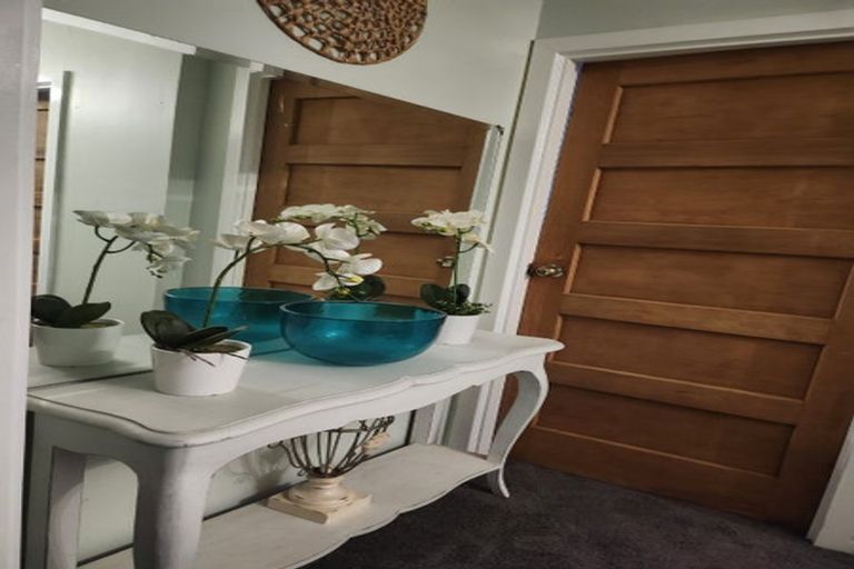 Photo of property in 192 Lake Road, Belmont, Auckland, 0622