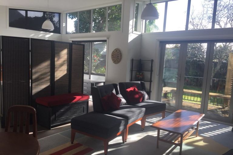 Photo of property in 74 Princes Street, Northcote Point, Auckland, 0627