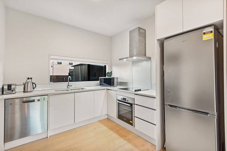 Photo of property in 15 Walsh Road, Papakura, 2110