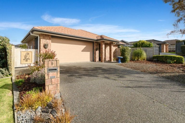 Photo of property in 5 Kirtle Close, Pyes Pa, Tauranga, 3112