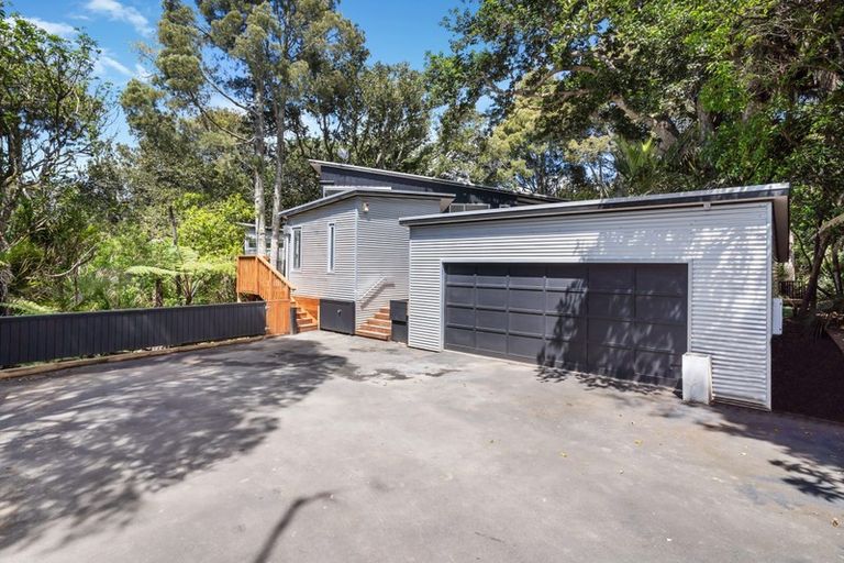 Photo of property in 18 Kereru Grove, Greenhithe, Auckland, 0632
