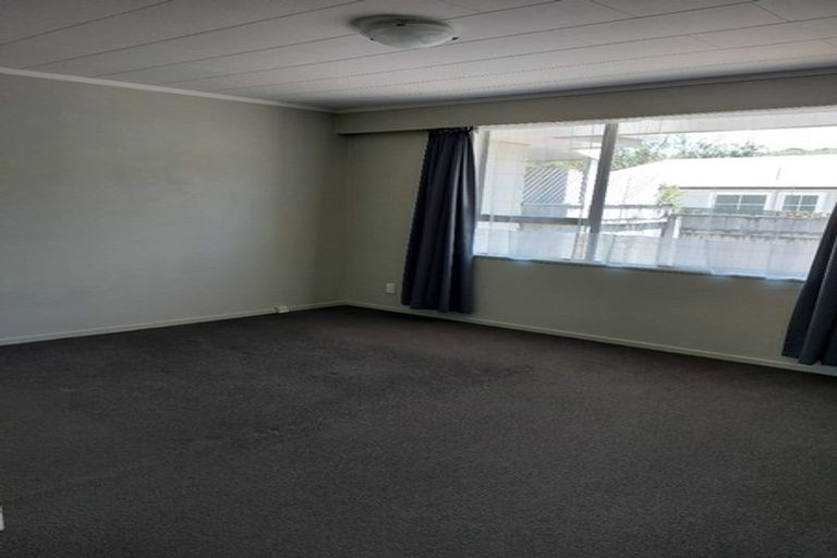 Photo of property in 62a Gemstone Drive, Birchville, Upper Hutt, 5018