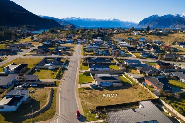 Photo of property in 9 Little Maude Drive, Lake Hawea, Wanaka, 9382