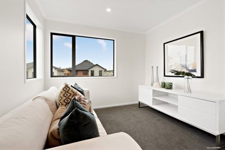 Photo of property in 76 Hayfield Way, Karaka, Papakura, 2113