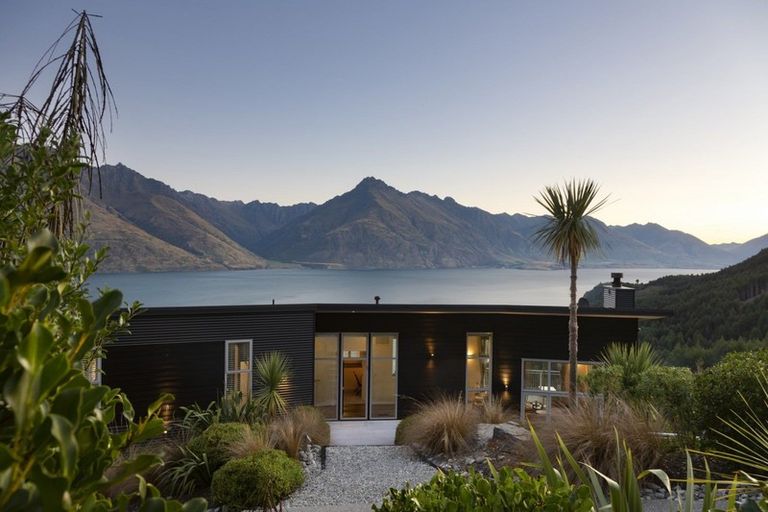 Photo of property in 36 Corsican Drive, Ben Lomond, Queenstown, 9371