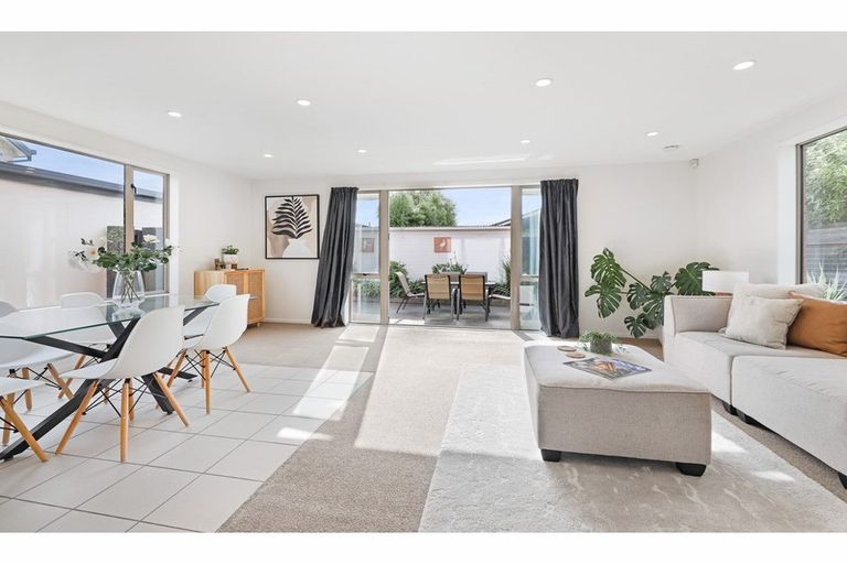 Photo of property in 1020 Colombo Street, St Albans, Christchurch, 8014