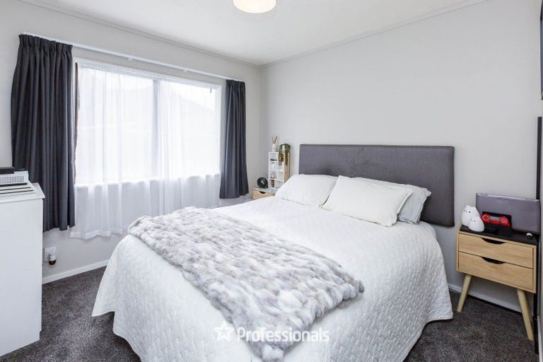 Photo of property in 5 Tulsa Grove, Totara Park, Upper Hutt, 5018