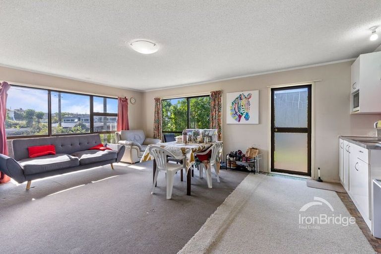Photo of property in 1/283 Glenfield Road, Glenfield, Auckland, 0629