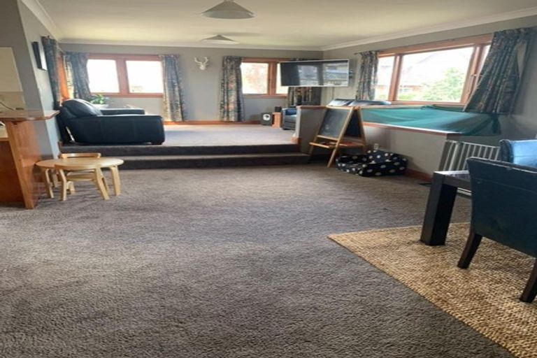 Photo of property in 28 Karina Terrace, Roslyn, Palmerston North, 4414