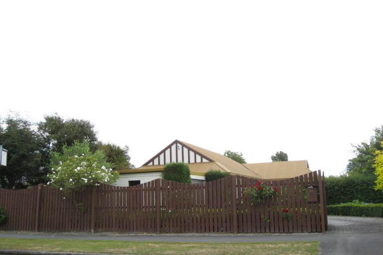 Photo of property in 43 Waratah Street, Avondale, Christchurch, 8061