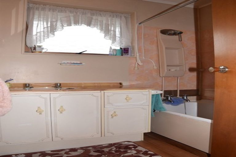 Photo of property in 17 Milford Street, Heidelberg, Invercargill, 9812