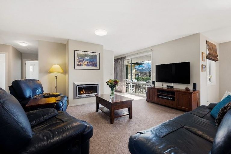 Photo of property in 2 Elite Court, Mount Pisa, Cromwell, 9383