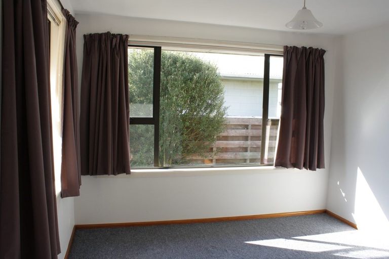 Photo of property in 32 Royalist Avenue, North New Brighton, Christchurch, 8083
