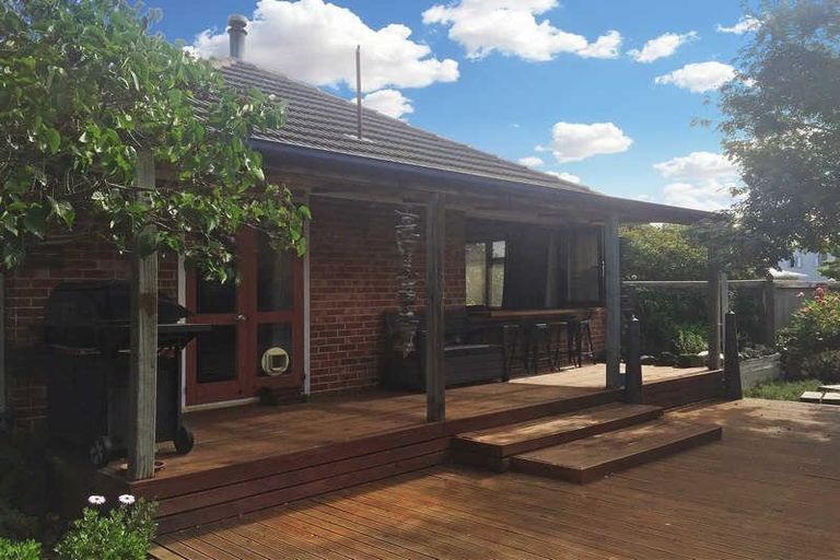 Photo of property in 112 Smith Street, Woolston, Christchurch, 8062